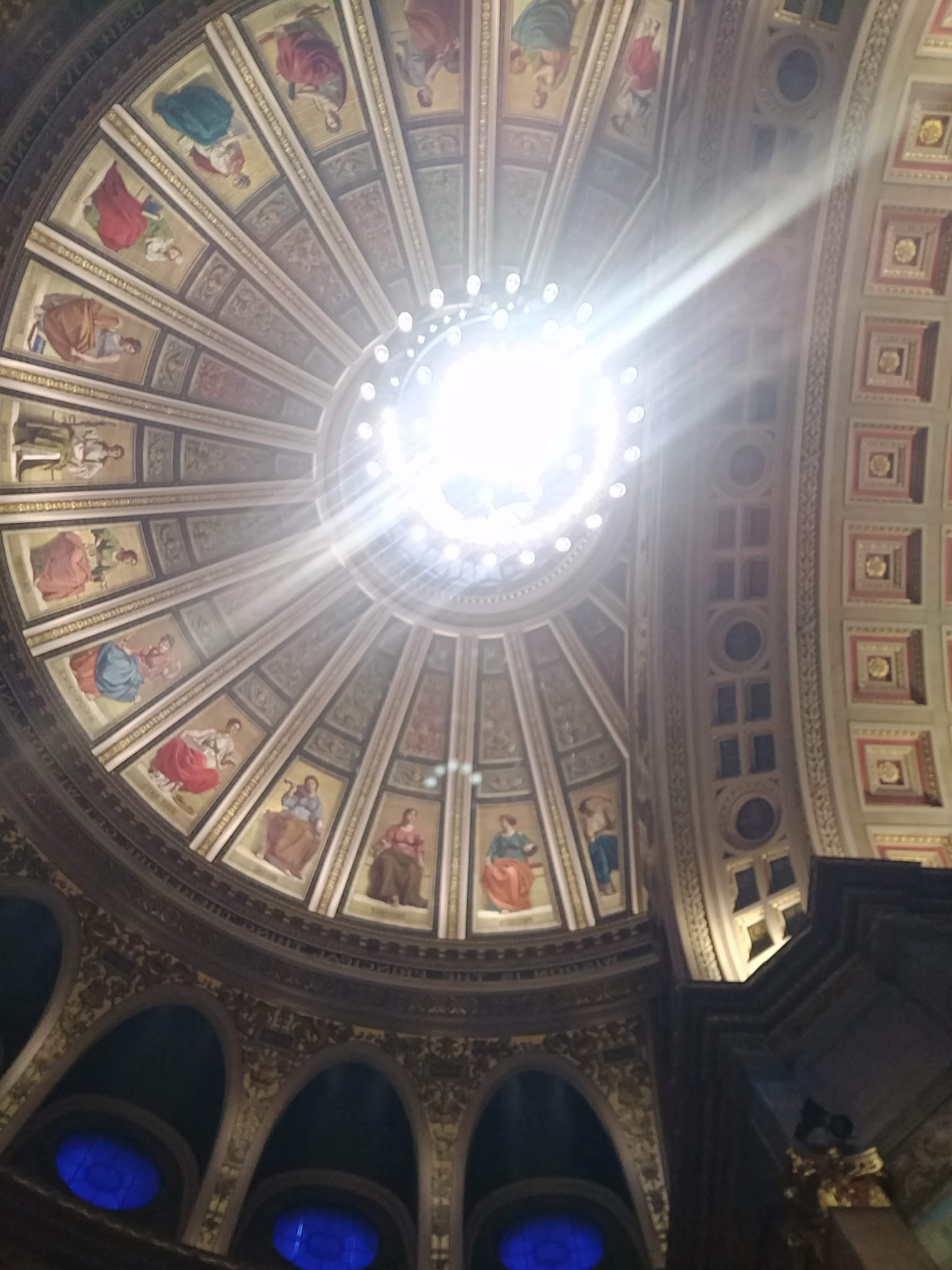 McEwan Hall painted dome ceiling — University of Edinburgh graduation venue
